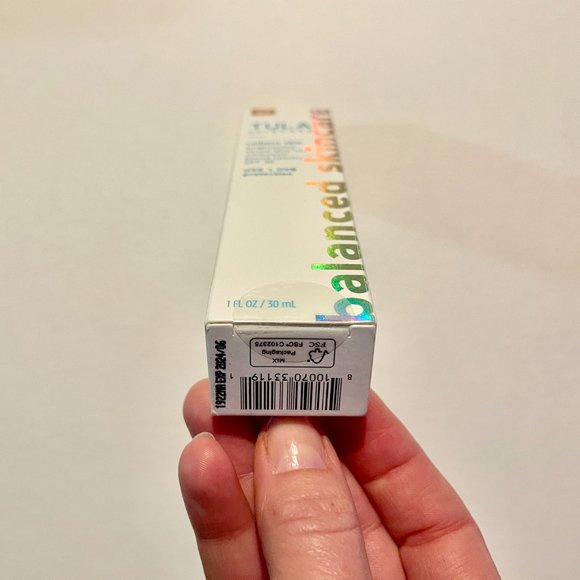 Tula - Radiant skin brightening serum skin tint sunscreen broad spectrum SPF 30 - Picture 4 of 5